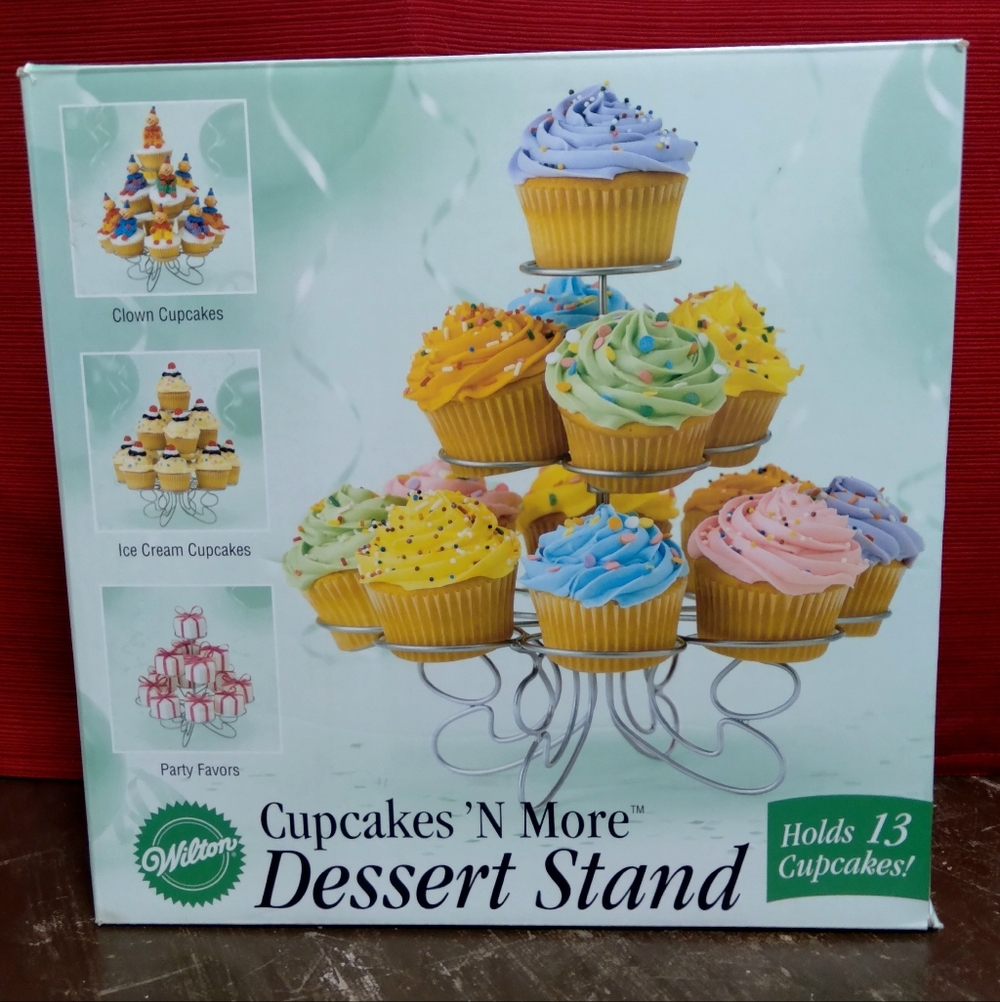 Wilton Cupcakes 'N More Dessert Stand - Silver